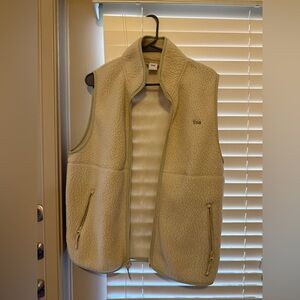 Aritzia TNA Fleece Vest Size L